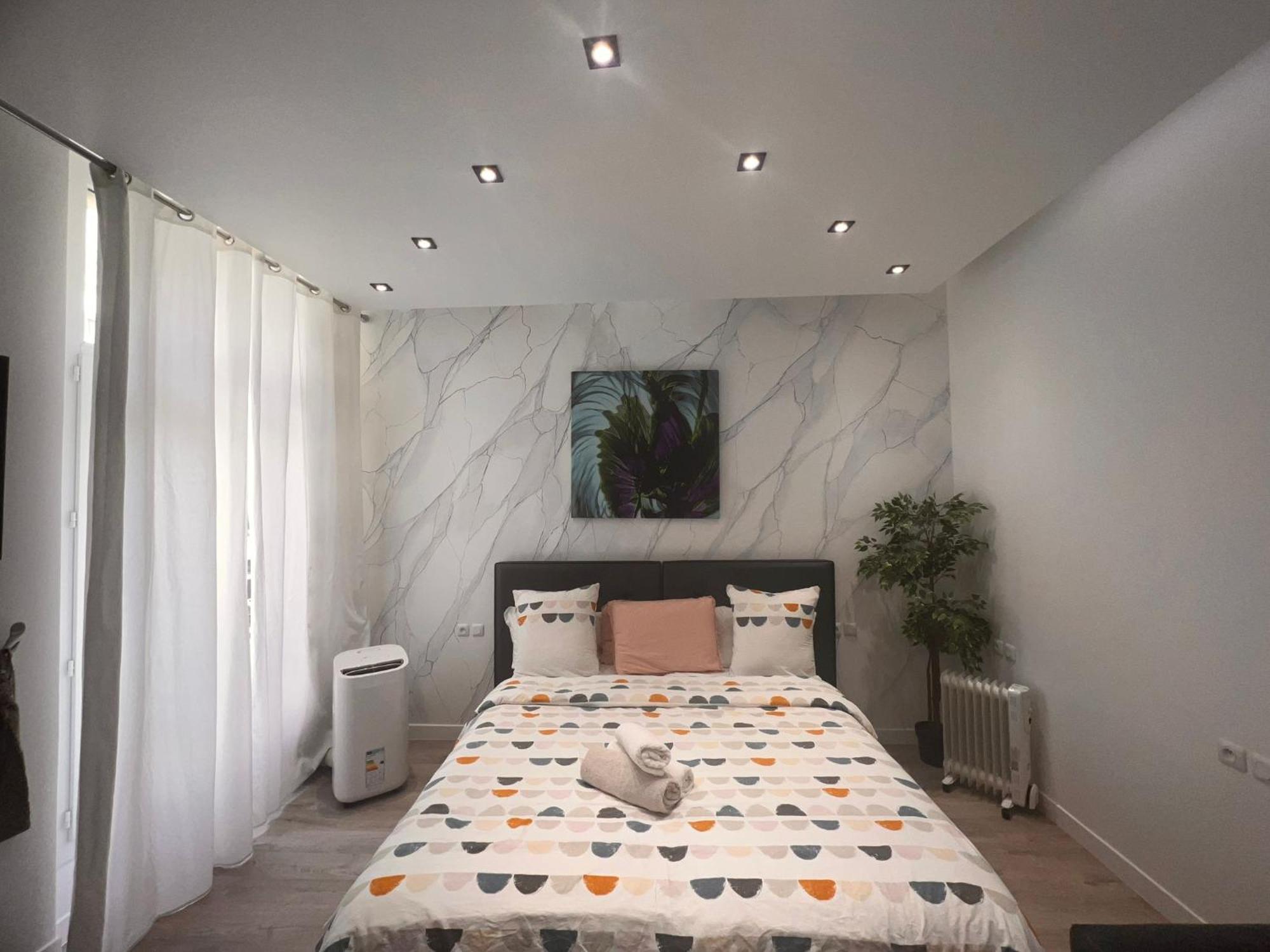 Cosy Studio Champs-Elysees - Hala Париж Екстериор снимка