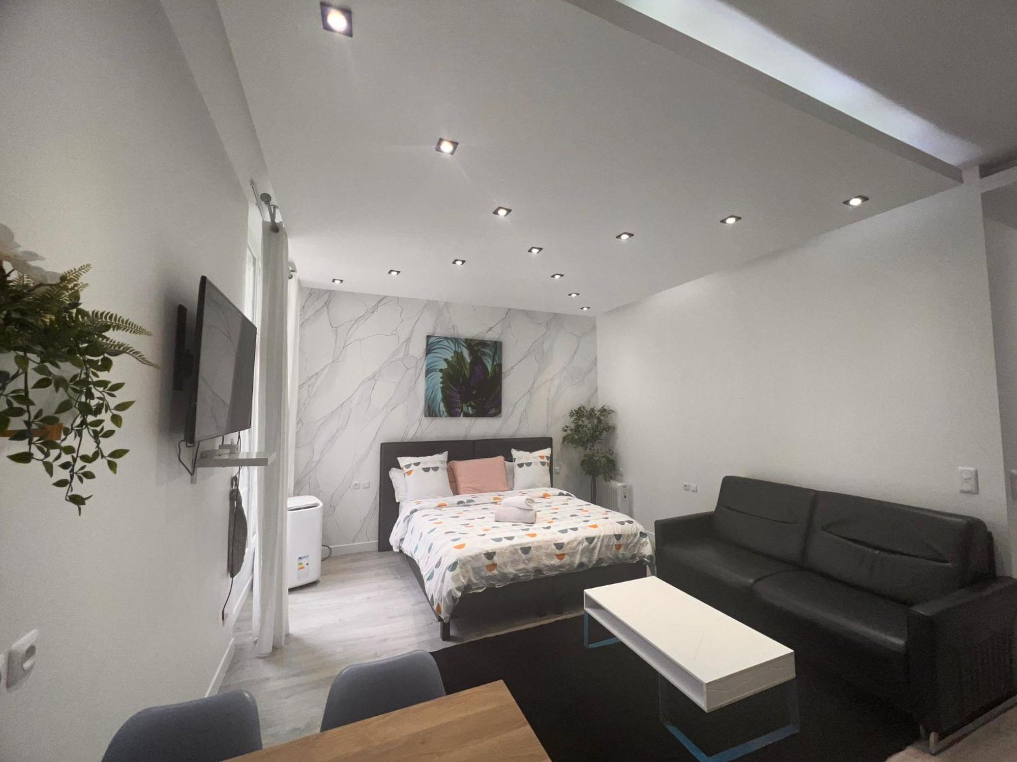 Cosy Studio Champs-Elysees - Hala Париж Екстериор снимка
