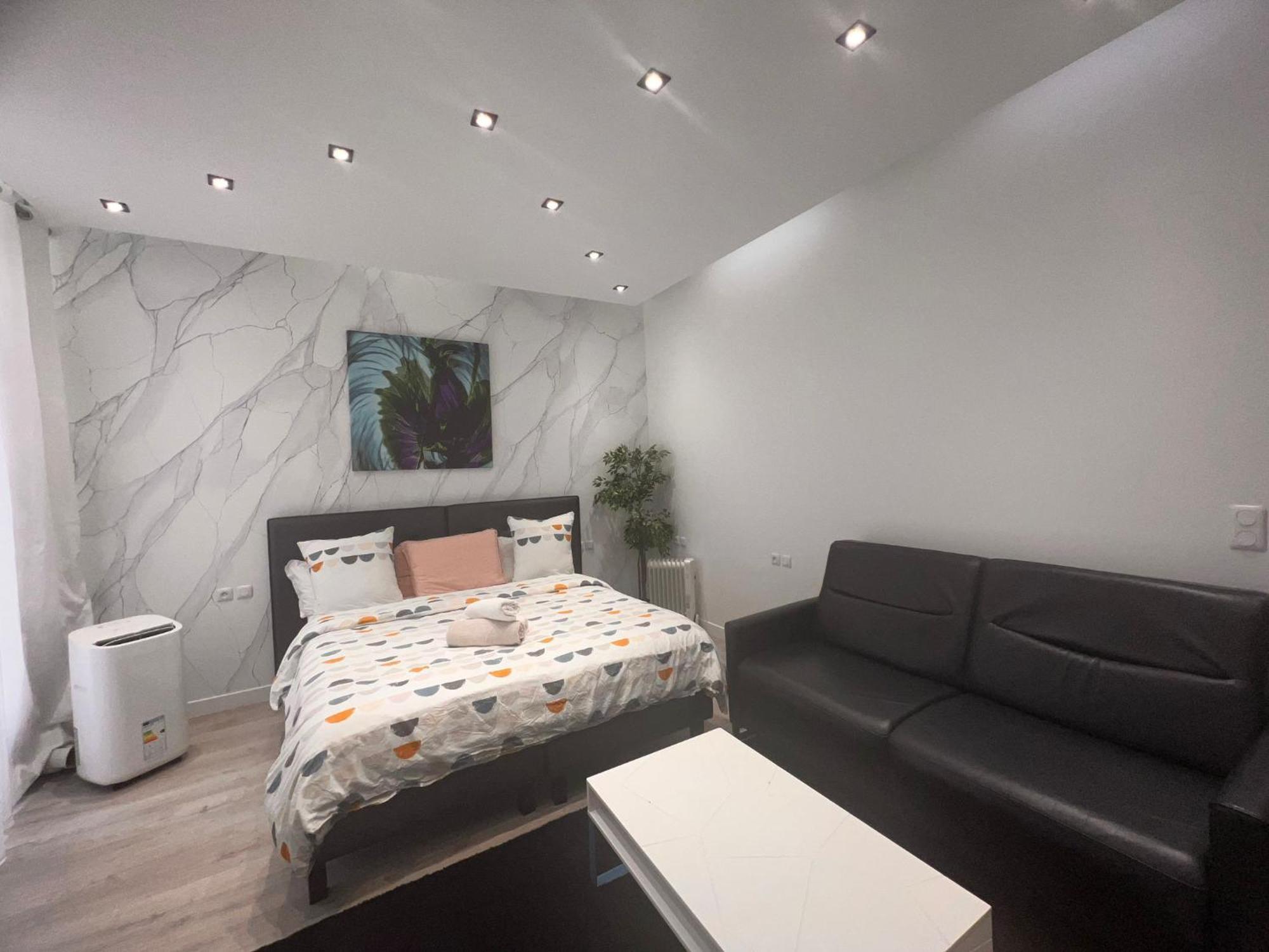 Cosy Studio Champs-Elysees - Hala Париж Екстериор снимка
